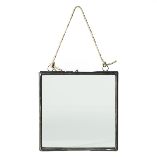Hanging Metal Frame 6" x 6.5"